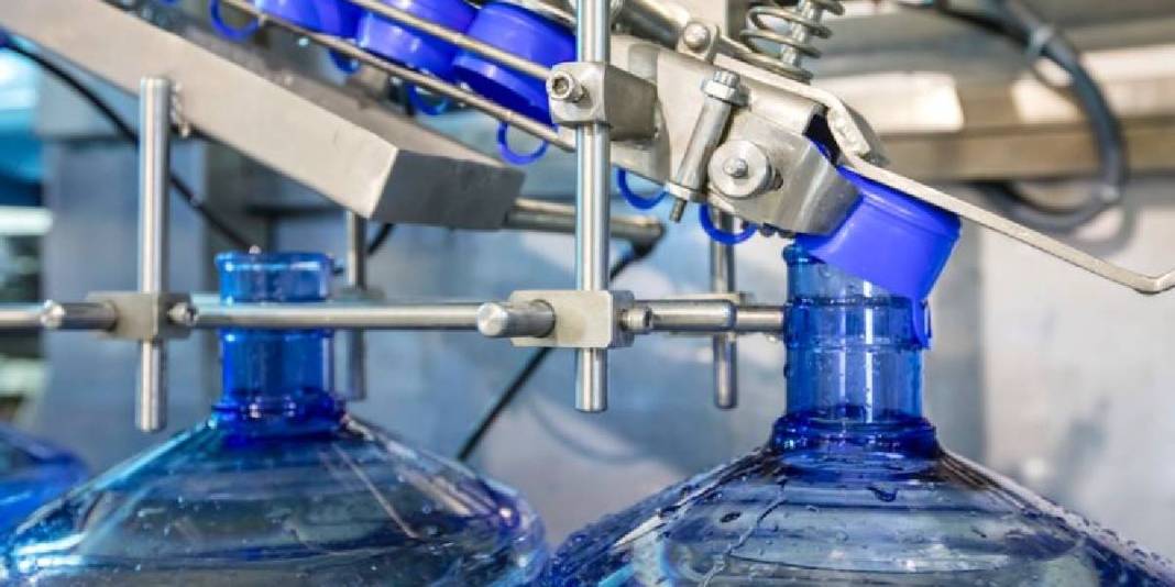 Neden 20 litre olmadığını öğrendik, peki kulp neden yok? İşte damacana tasarımının ardındaki gerekçe... 2